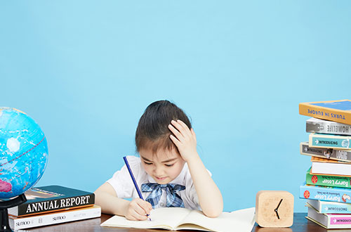 張家口新世紀職業學校每年都有補助是真的嗎？學校的幼師專業怎么樣？