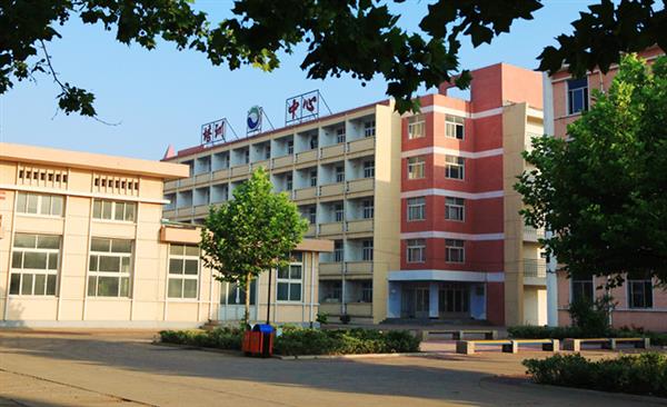 山東龍口礦業集團高級技工學校的醫護專業能考執業藥師資格證嗎？